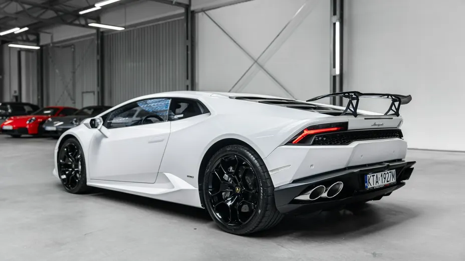 LAMBORGHINI Huracan -