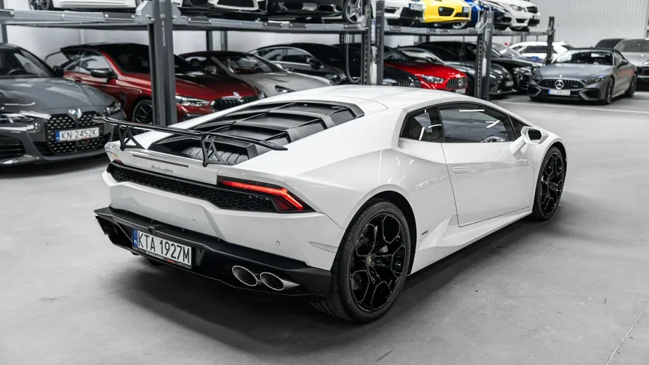 LAMBORGHINI Huracan -