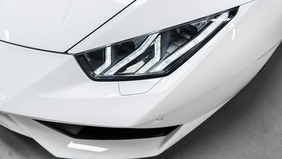 LAMBORGHINI Huracan -