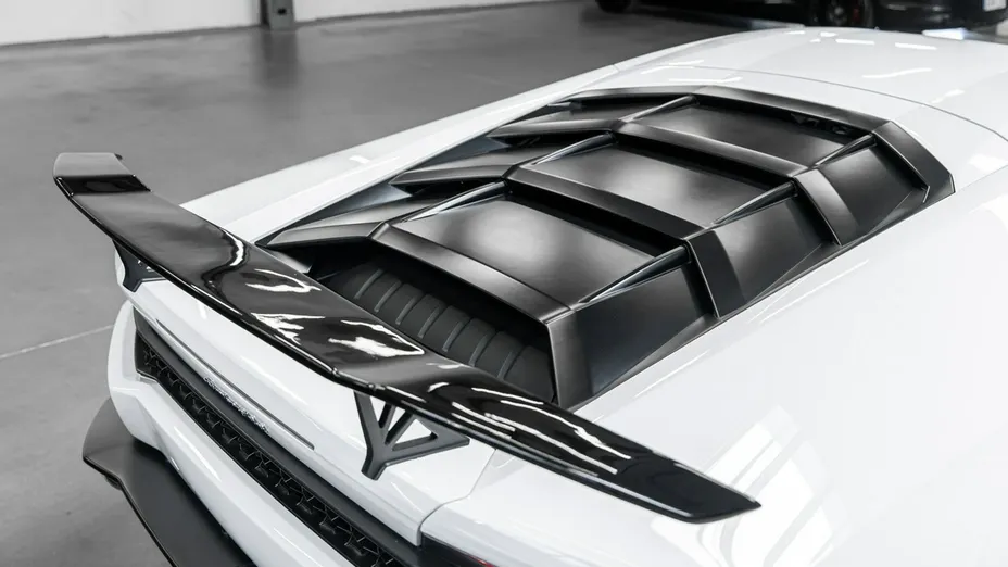 LAMBORGHINI Huracan -