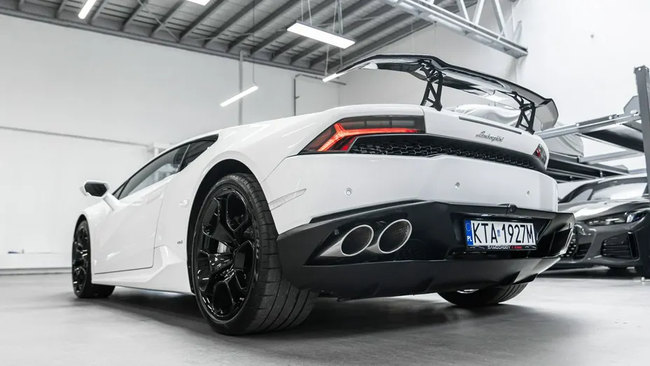 LAMBORGHINI Huracan -