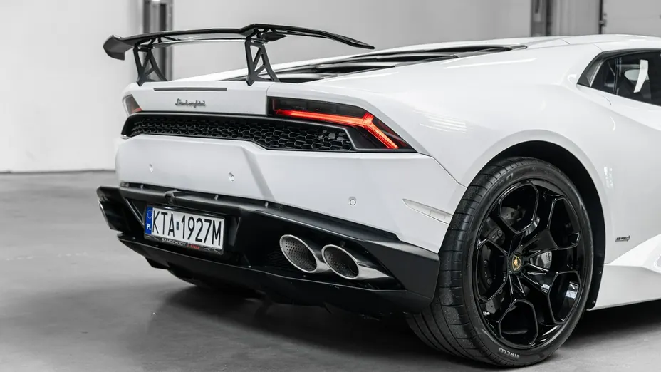 LAMBORGHINI Huracan -