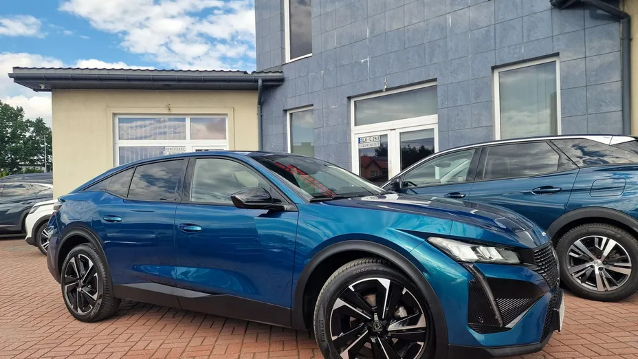 PEUGEOT 408 -