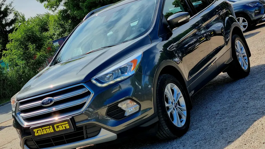 FORD Kuga -