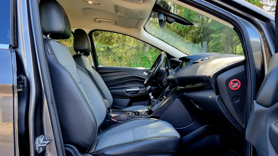 FORD Kuga -