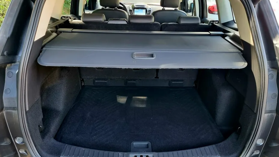 FORD Kuga -