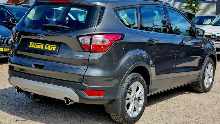 FORD Kuga -