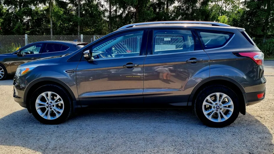 FORD Kuga -