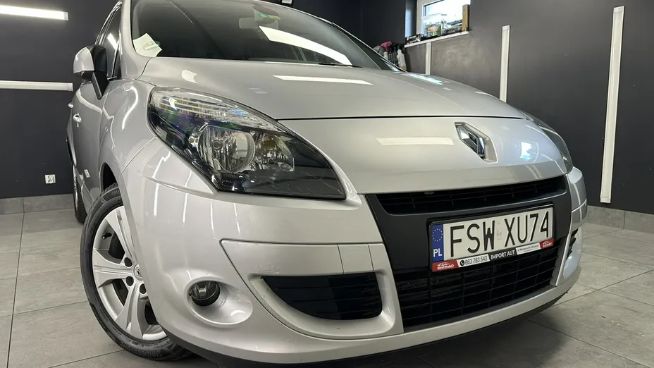 RENAULT Scenic -