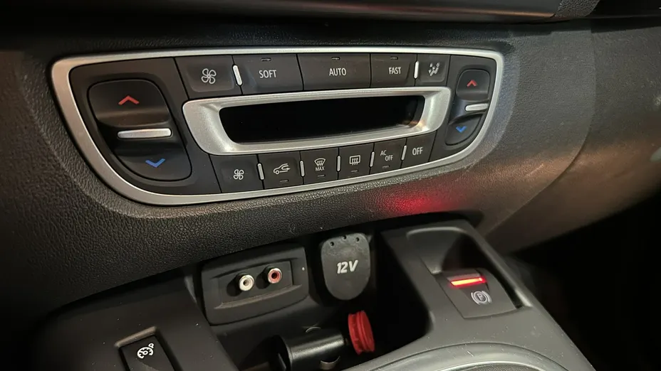 RENAULT Scenic -