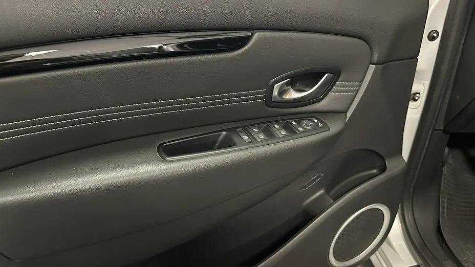 RENAULT Scenic -