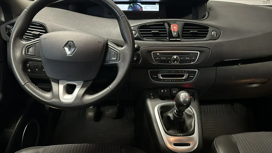 RENAULT Scenic -
