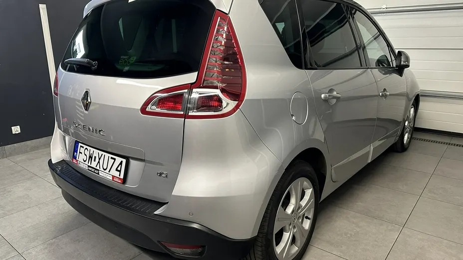 RENAULT Scenic -