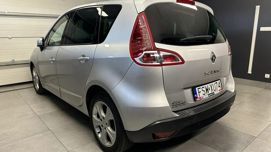 RENAULT Scenic -