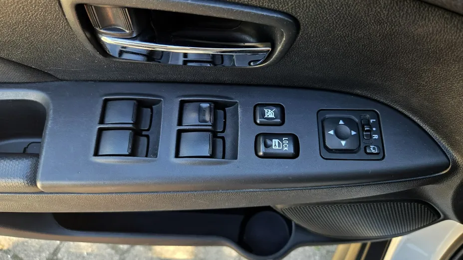 MITSUBISHI ASX -
