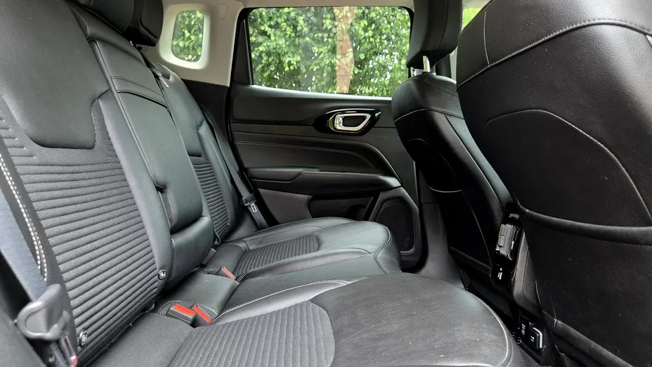 JEEP Compass -