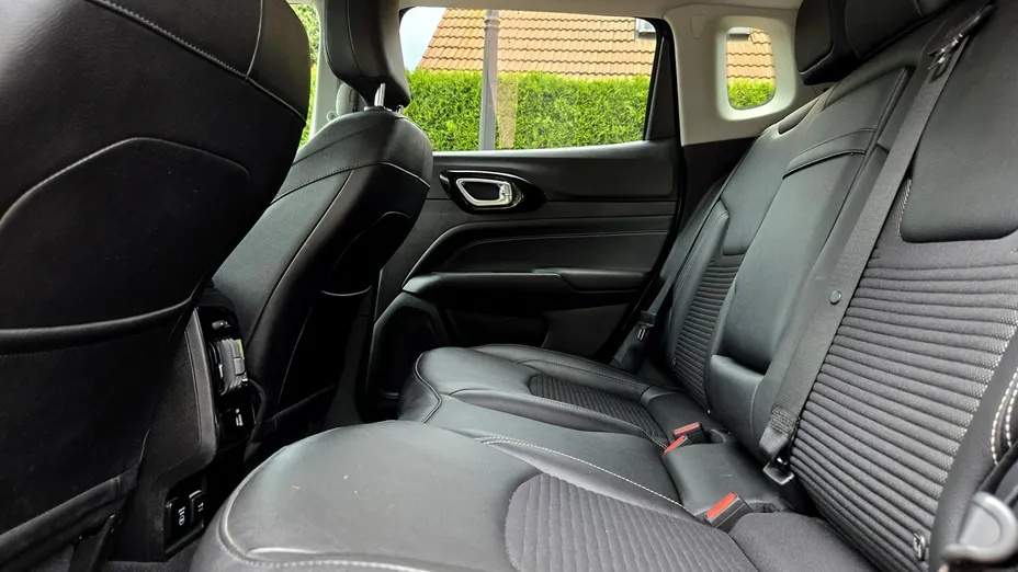 JEEP Compass -