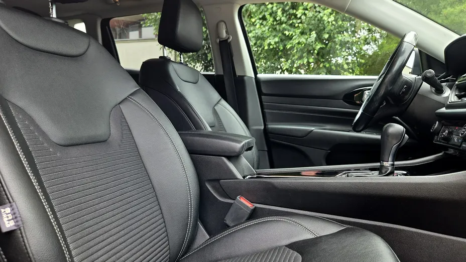 JEEP Compass -