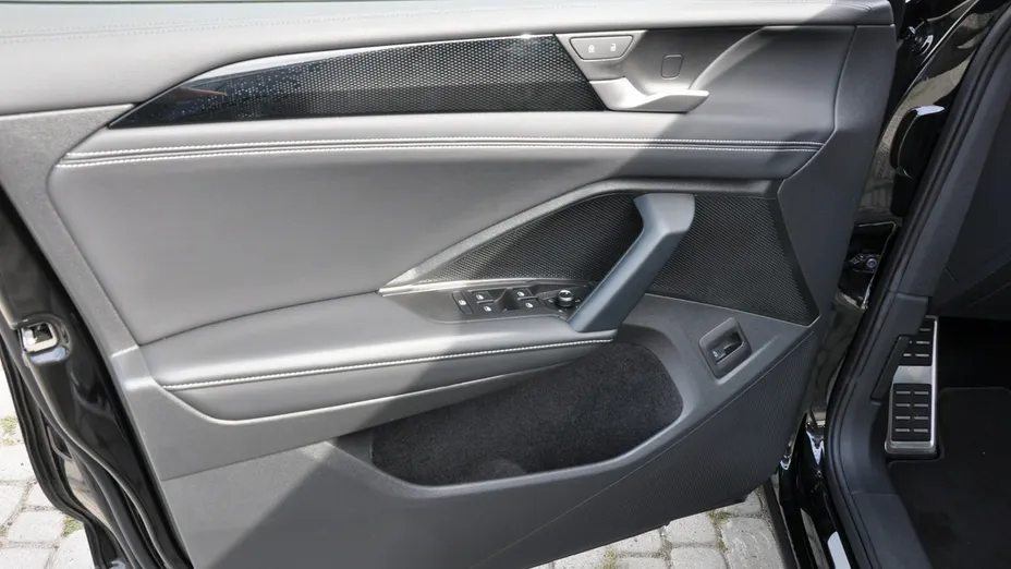 VOLKSWAGEN Tiguan -