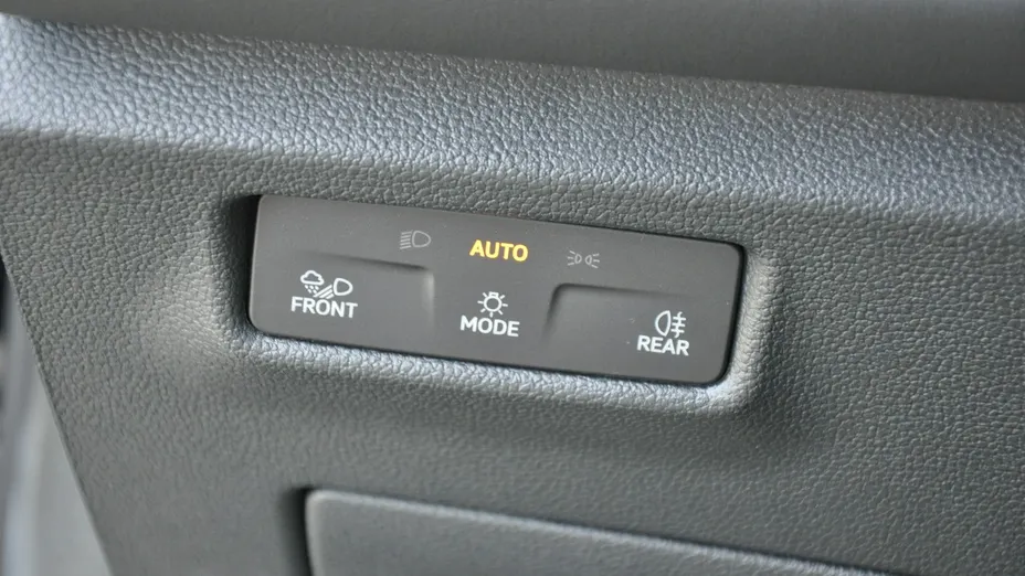 VOLKSWAGEN Tiguan -