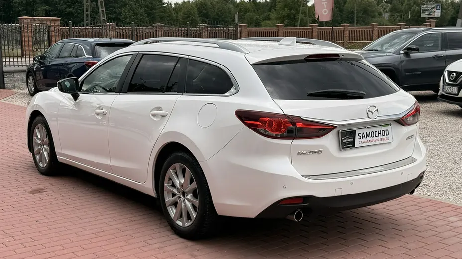 MAZDA 6 -