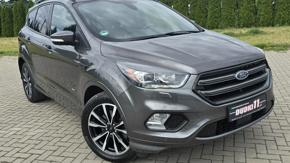 FORD Kuga -