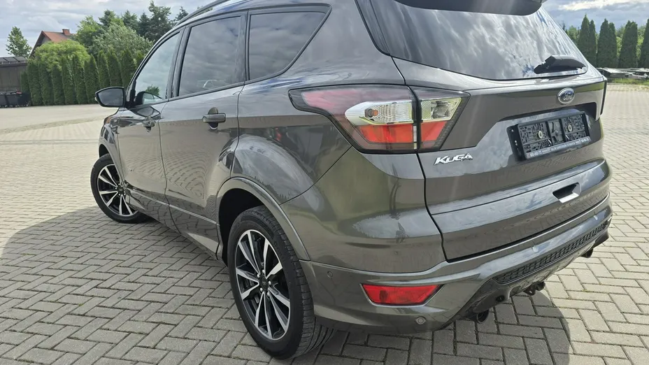 FORD Kuga -