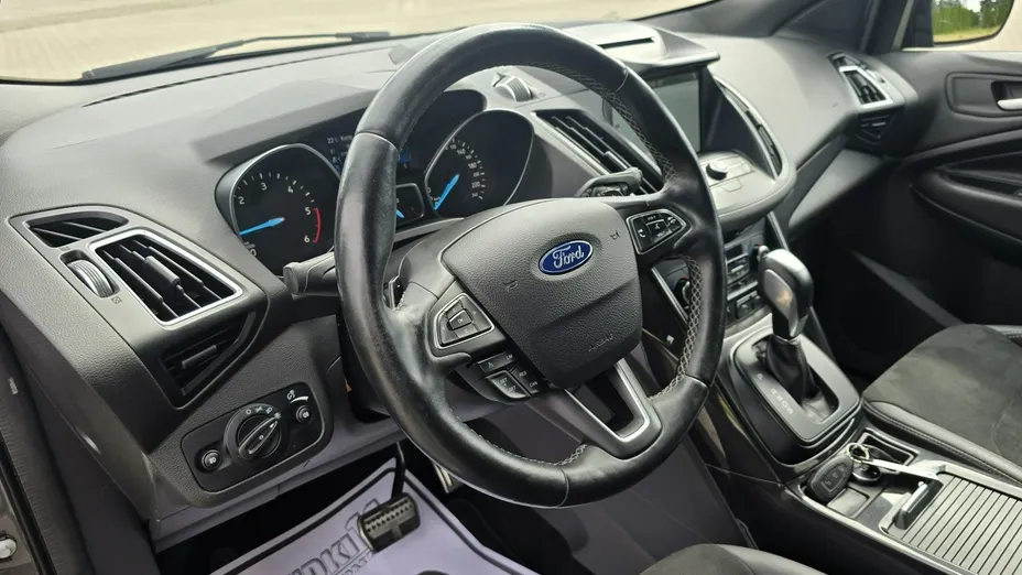 FORD Kuga -