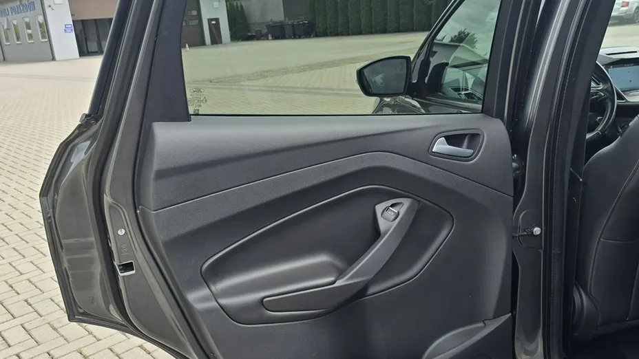FORD Kuga -