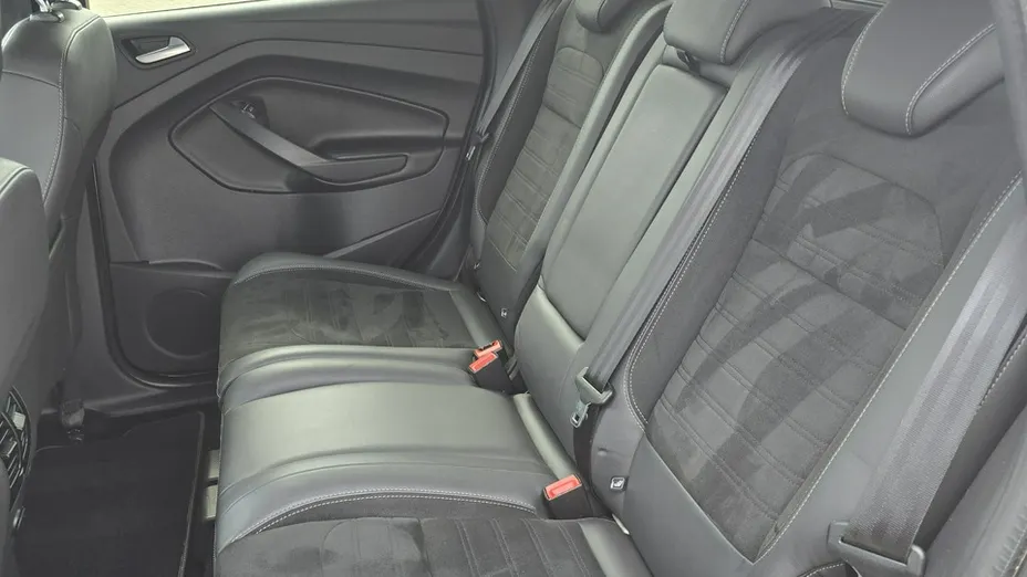FORD Kuga -
