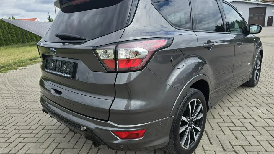 FORD Kuga -