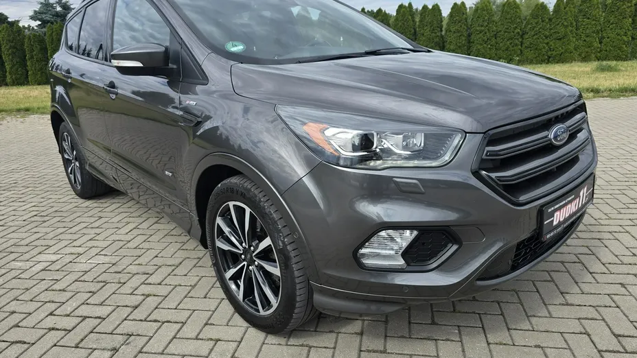 FORD Kuga -