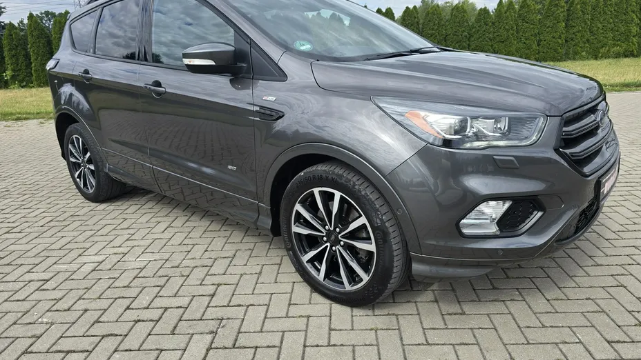 FORD Kuga -