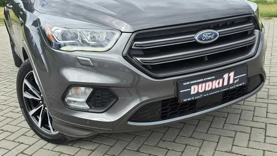 FORD Kuga -