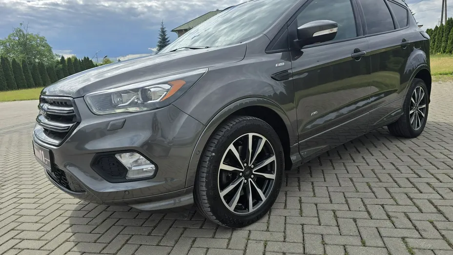 FORD Kuga -