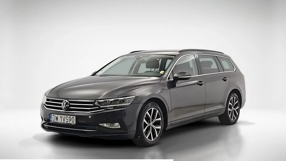 VOLKSWAGEN Passat -