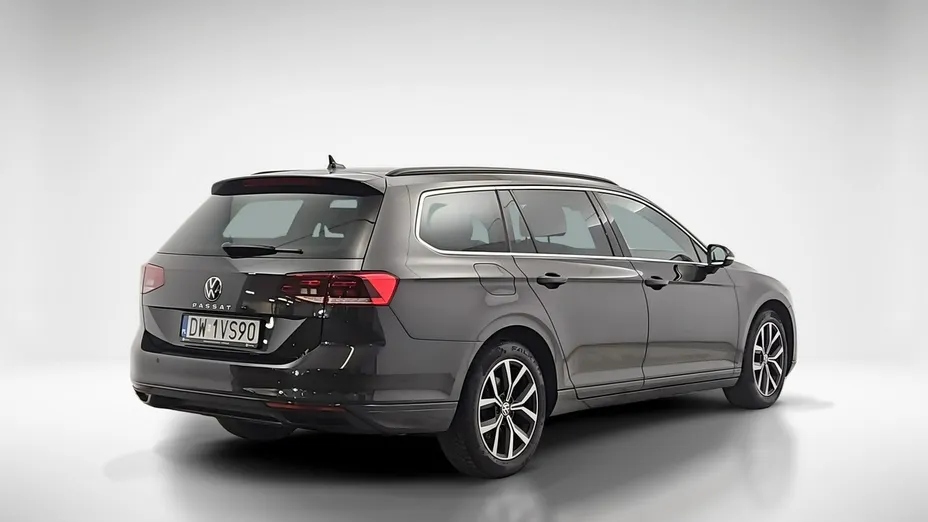 VOLKSWAGEN Passat -