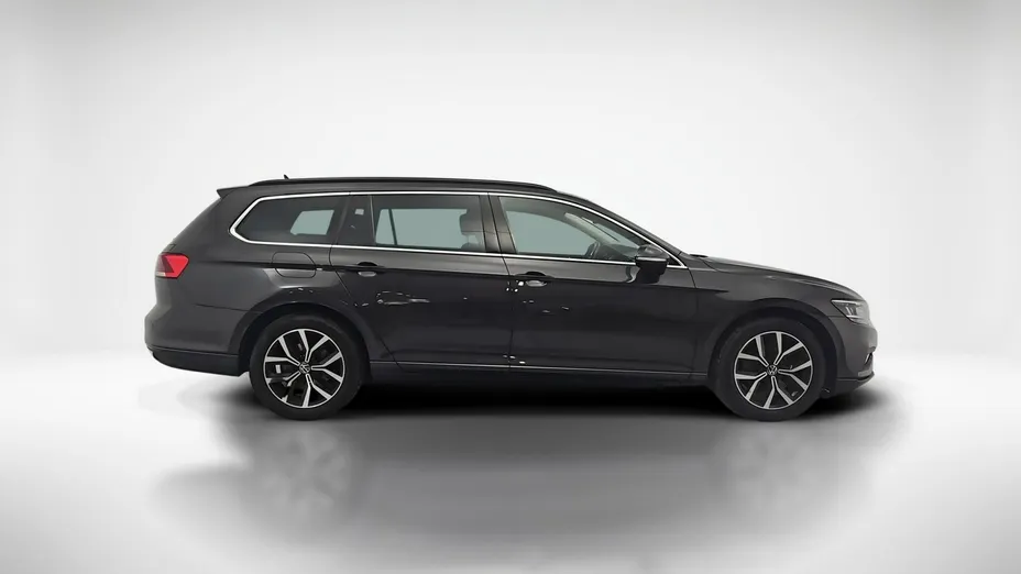 VOLKSWAGEN Passat -