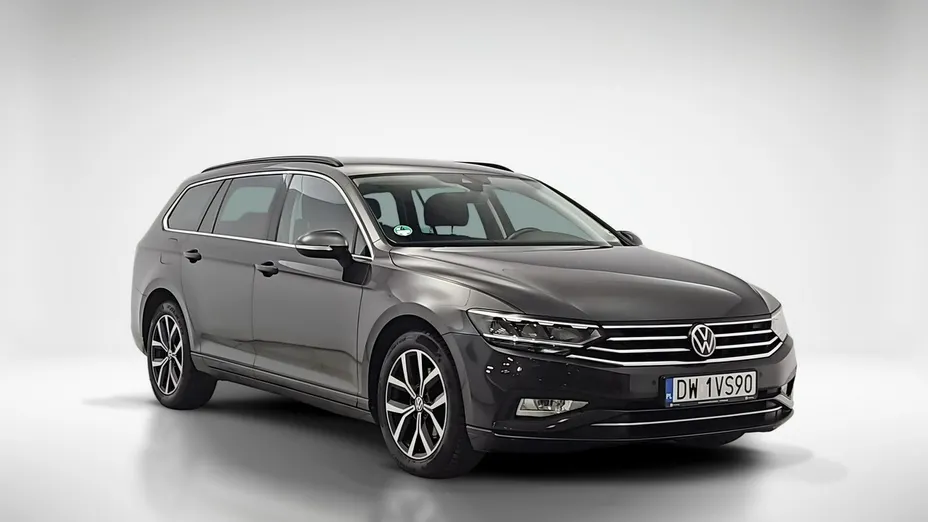 VOLKSWAGEN Passat -