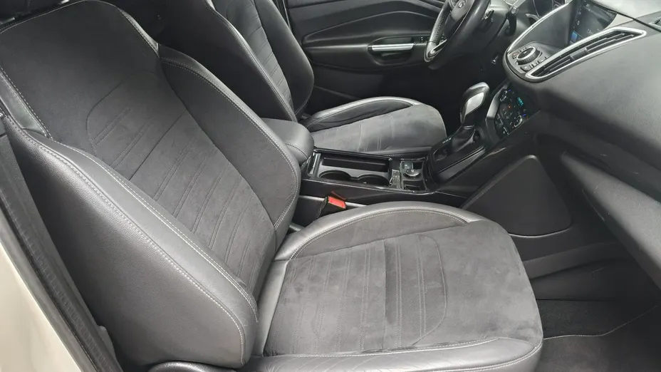 FORD Kuga -