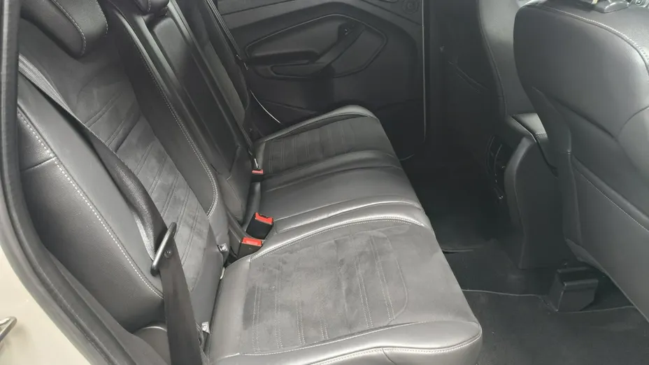 FORD Kuga -