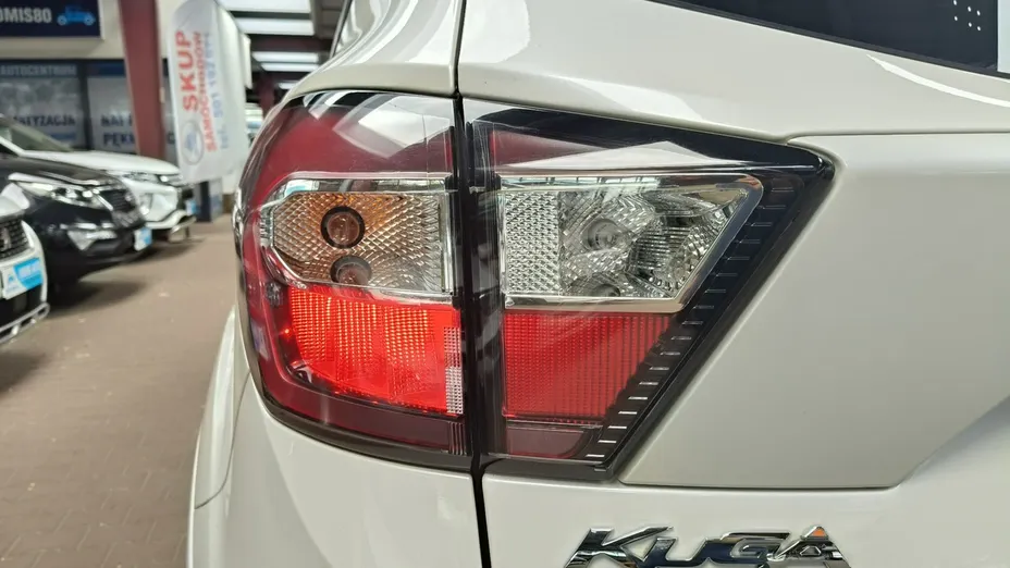 FORD Kuga -