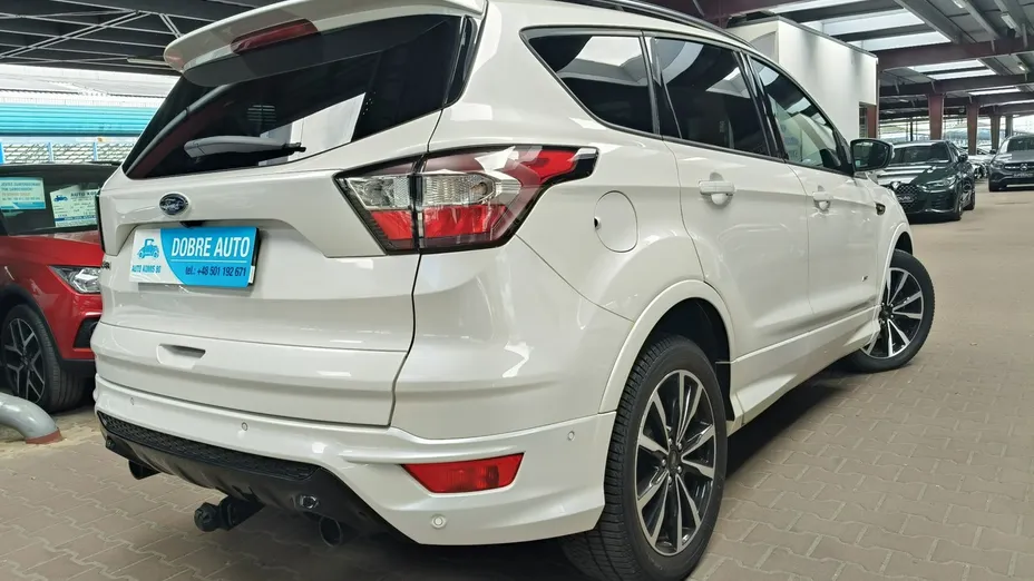 FORD Kuga -