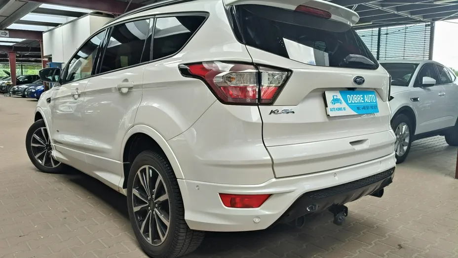FORD Kuga -