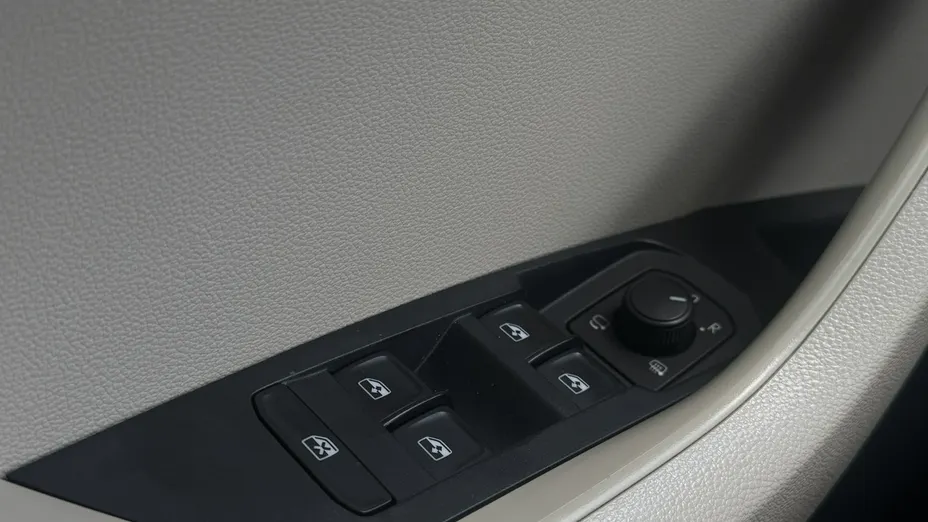 SKODA Karoq -