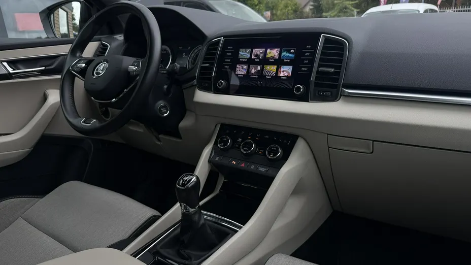 SKODA Karoq -