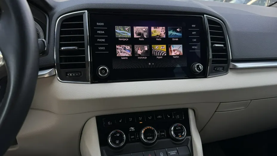 SKODA Karoq -