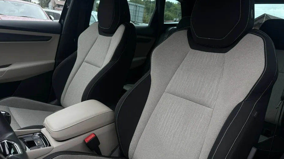 SKODA Karoq -