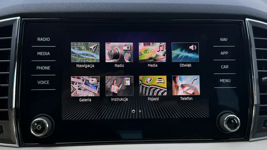 SKODA Karoq -