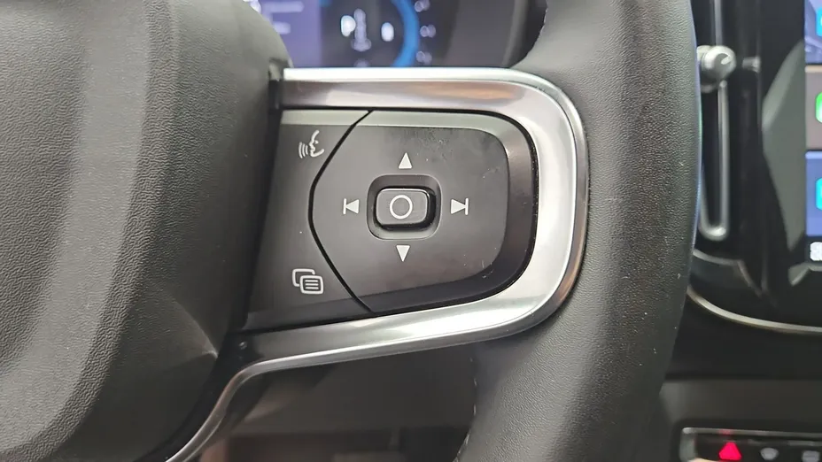 VOLVO XC40 -